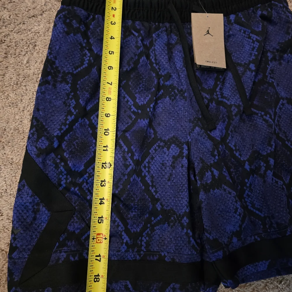 Nike Jordan Mens Dri-FIT Purple Black Snakepeint Mesh Diamond Shorts Size Medium - Picture 9 of 10